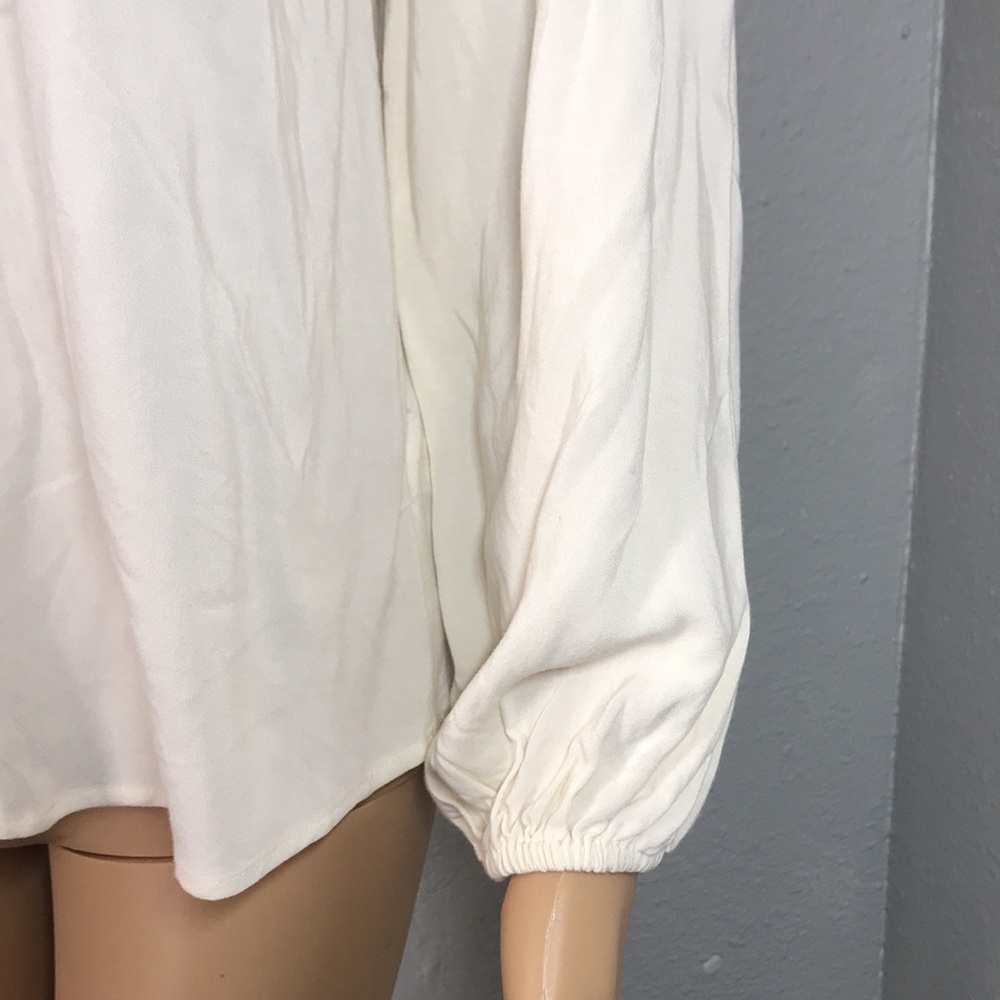 Universal Thread Women’s Blouse - Picture 6 of 11